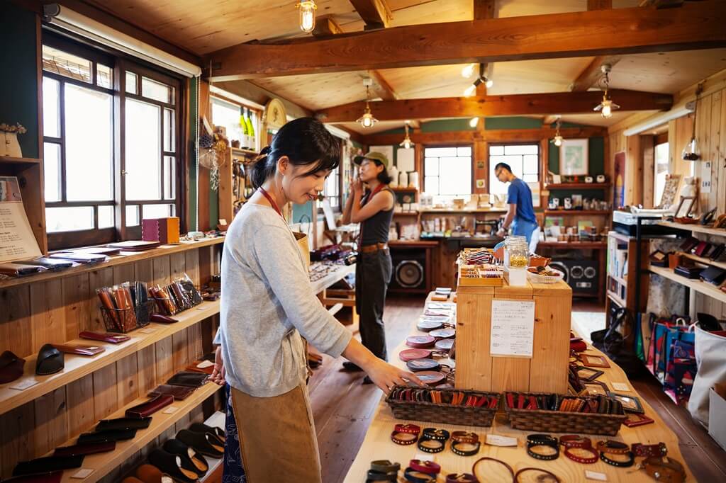 What Can You Find at the Redbud Artisan Market​
