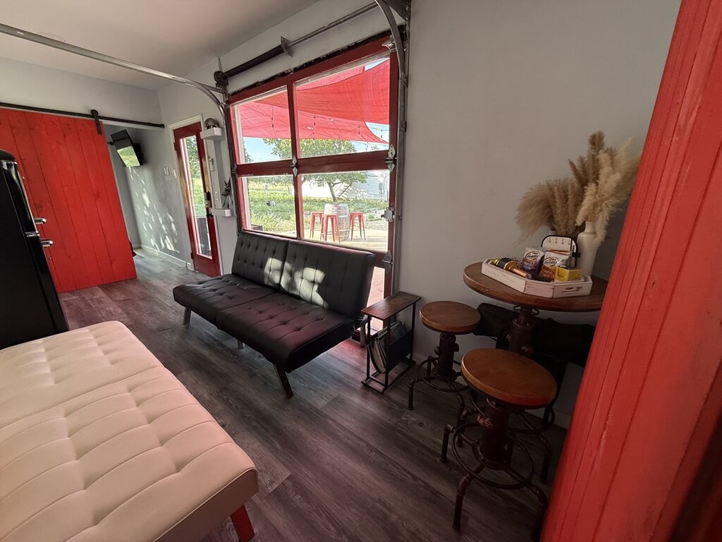 best hotels to stay at for oktoberfest in fredericksburg texas