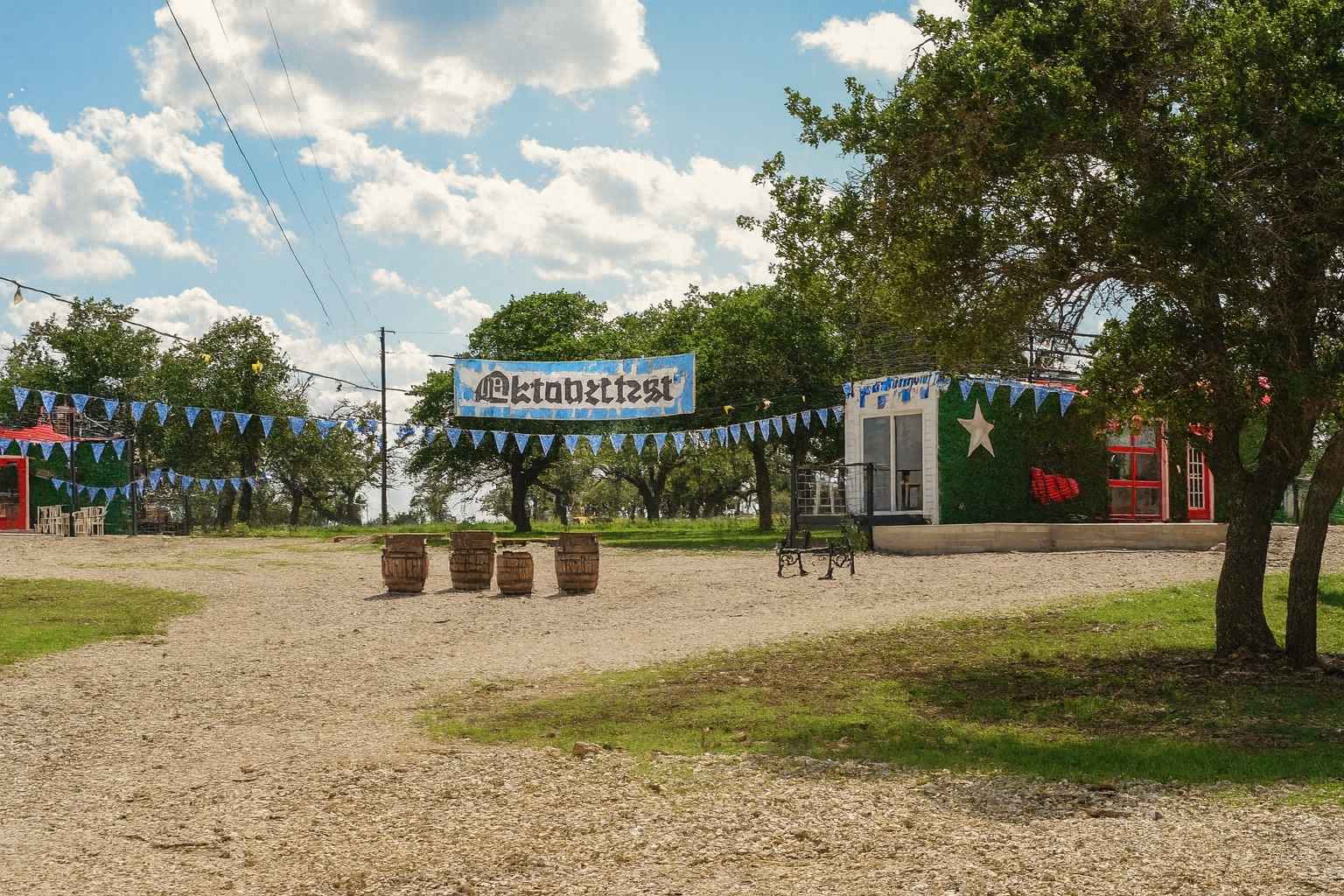 Best Airbnbs to Stay at for Oktoberfest in Fredericksburg Texas