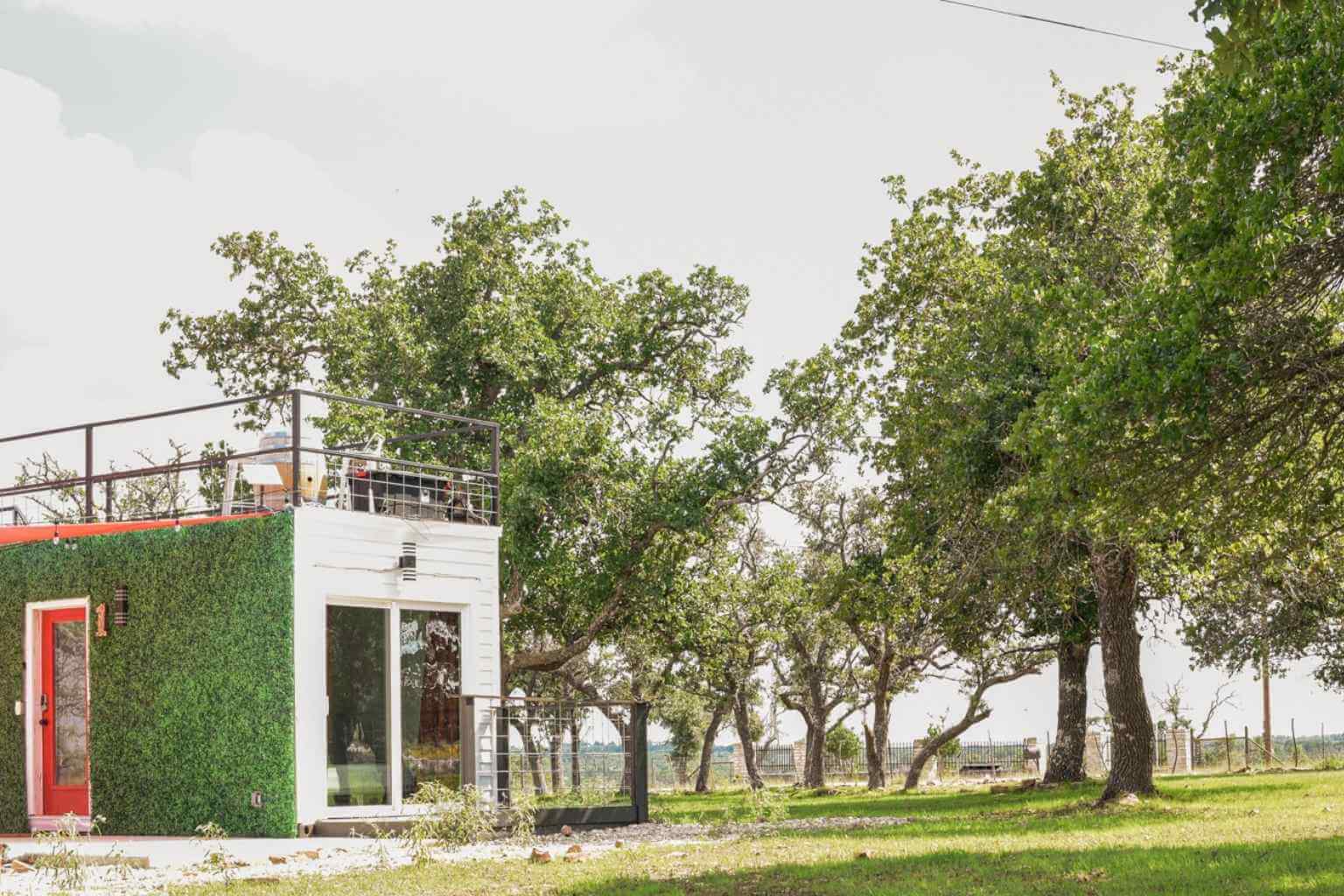 Best BNBs to Stay at for the Hug-In and Valentine Ball in Luckenbach Texas