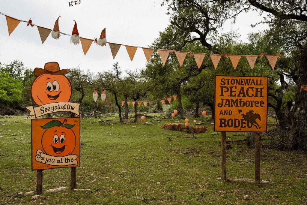 Best Bed And Breakfasts To Stay At For Stonewall Peach Jamboree And Rodeo