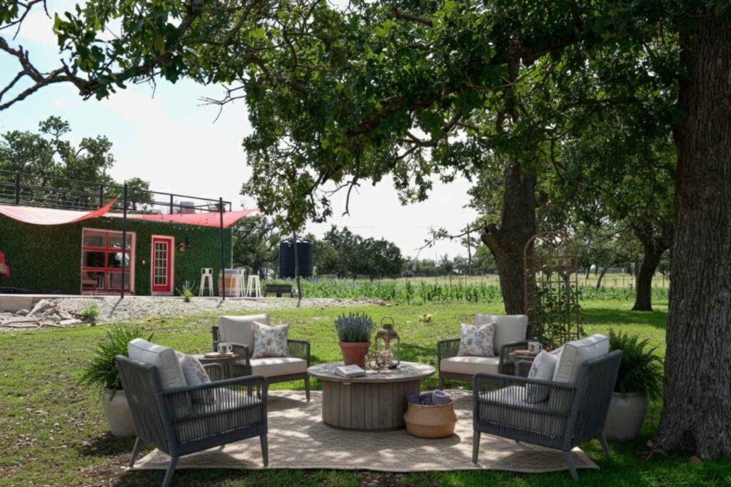 Best Bed And Breakfasts To Stay At With A 5th Wheel In Fredericksburg Texas