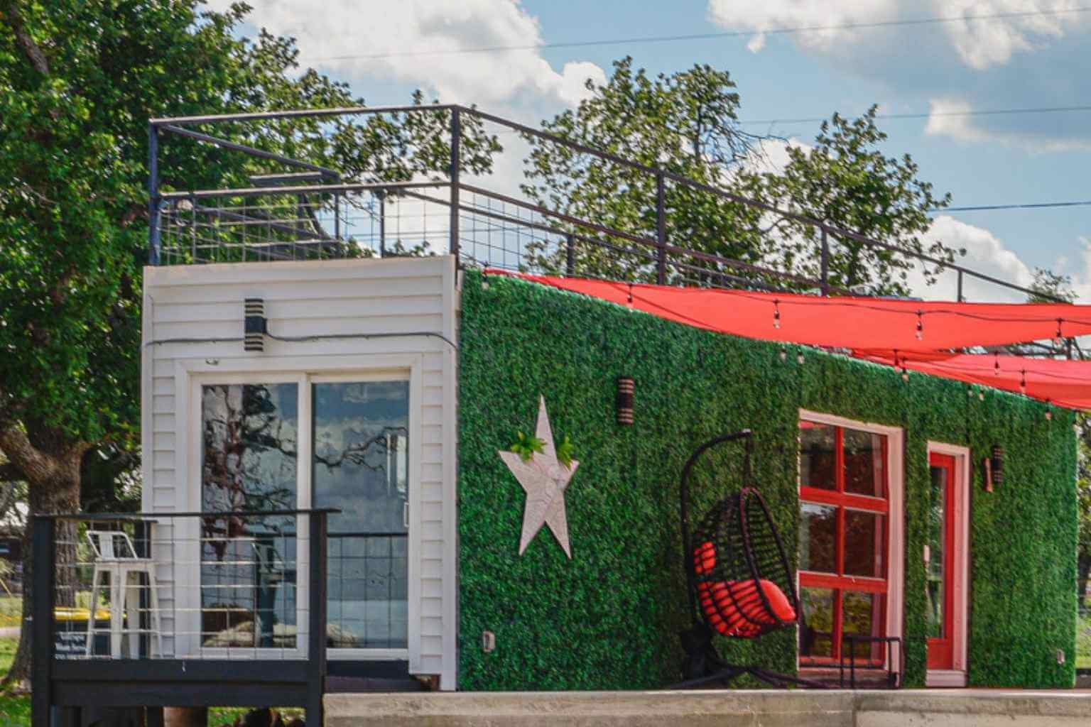 Best Bed and Breakfasts to Stay at for Live Pari-Mutuel Horse Racing in Fredericksburg Texas