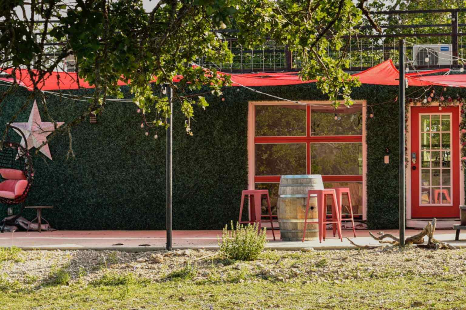 Best Hotels to Stay at for the Farmers Market in Fredericksburg Texas