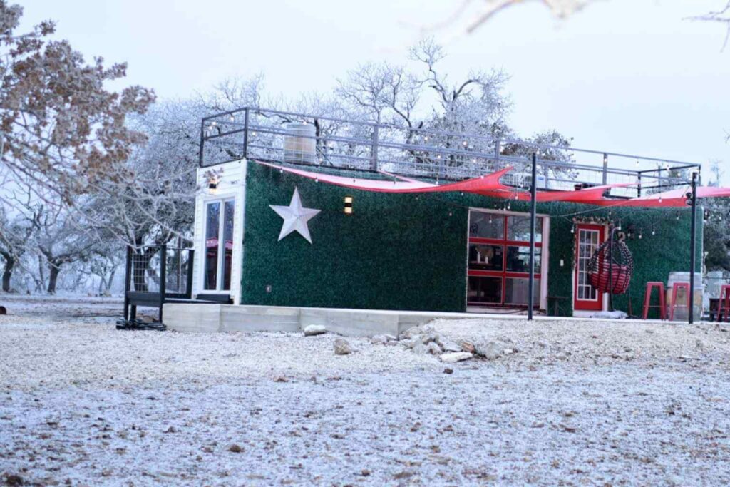 Best Places To Stay For The Fish Fry In Doss Texas