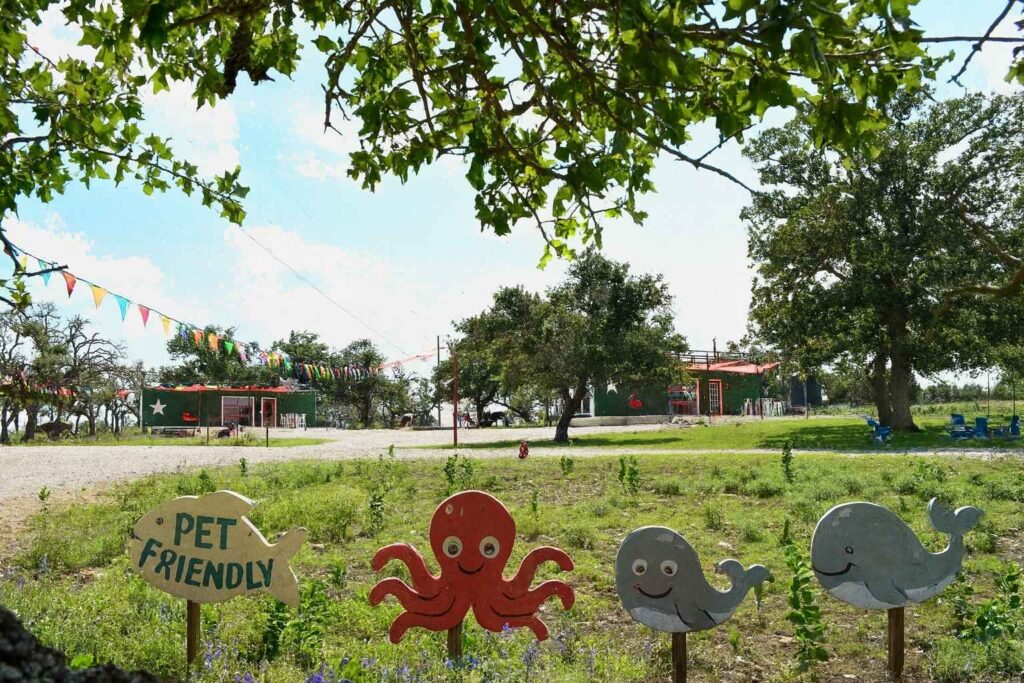 Best Airbnb To Stay At For Pets In Fredericksburg Texas