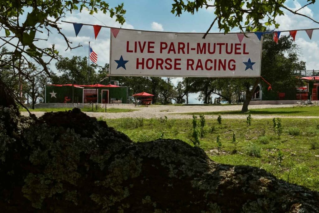 Best Bed And Breakfasts To Stay At For Live Pari-mutuel Horse Racing