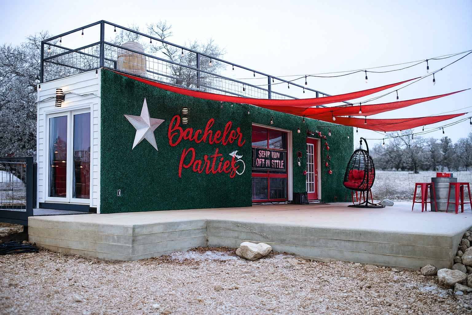 Best Airbnb To Stay At For Bachelor Parties In Fredericksburg Texas Best Vacation Rentals to Stay at for Bachelor Parties in Fredericksburg Texas