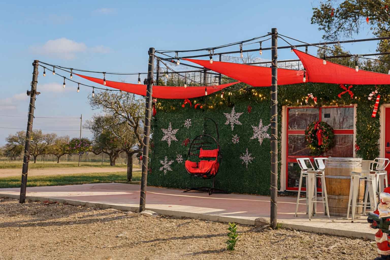 Best Vacation Rentals to Stay at for Light the Night Christmas Parade