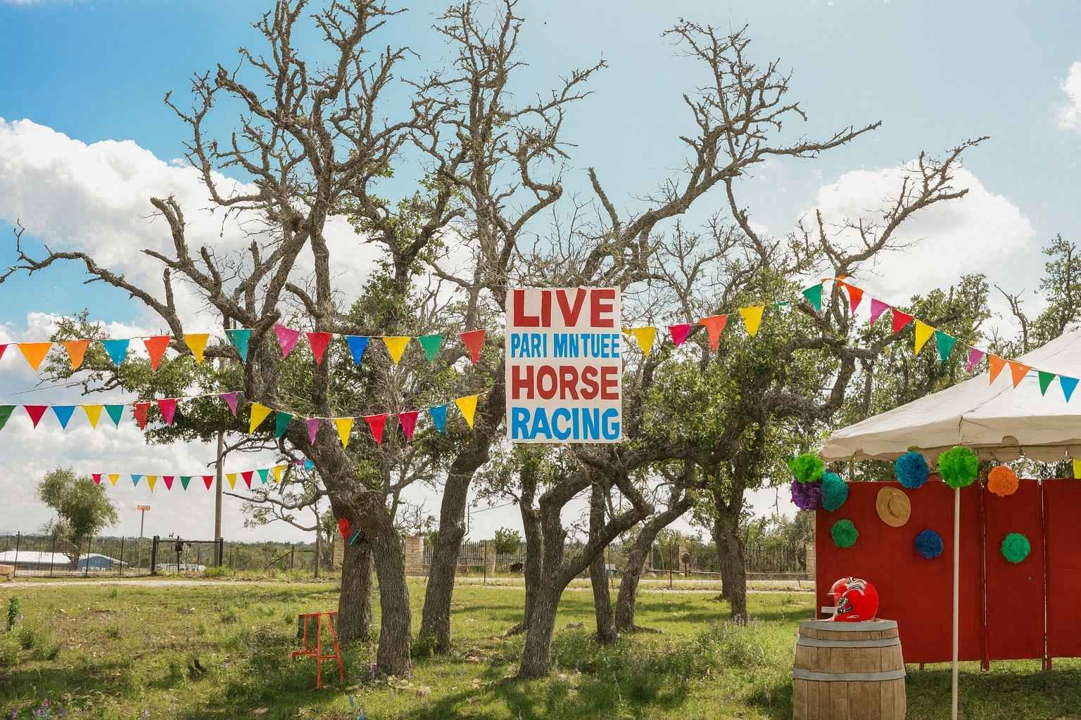 Best Vacation Rentals to Stay at for Live Pari-Mutuel Horse Racing