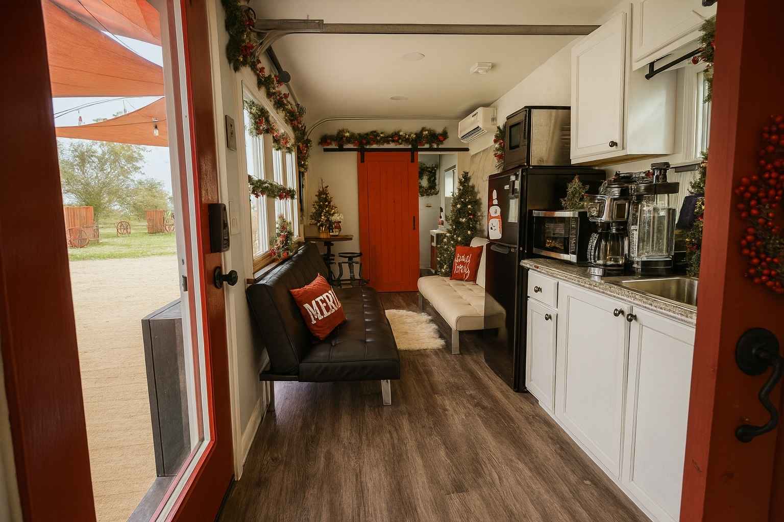 Top Bed and Breakfasts to Stay at for Light the Night Christmas Parade