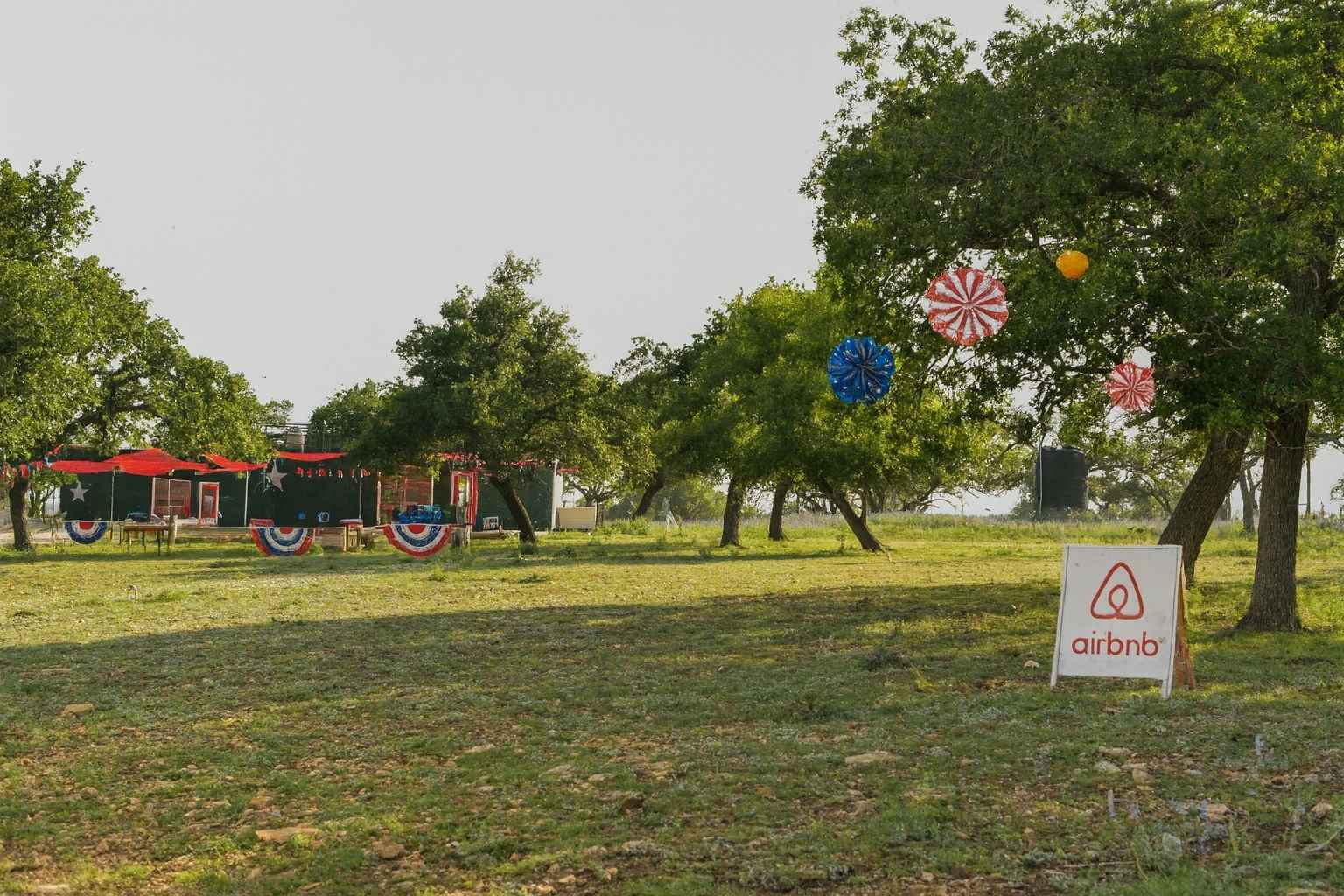 Best Airbnbs to Stay at for Gillespie County Fair
