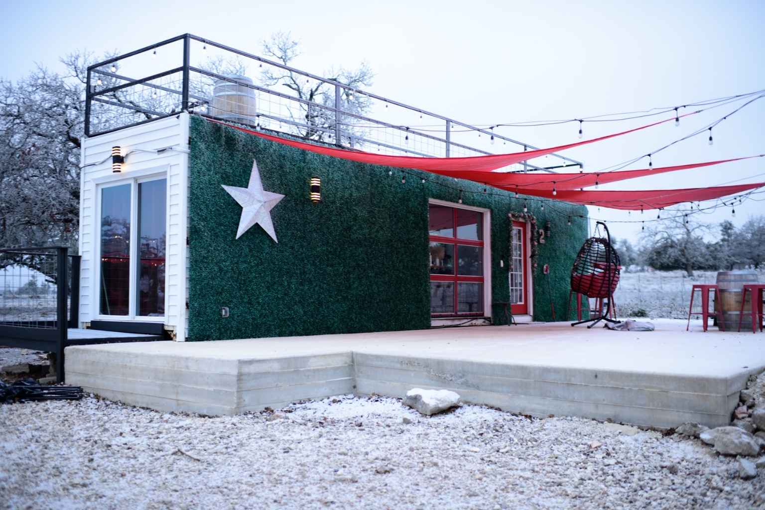 Best Hotels to Stay at for Christmas Nights of Lights