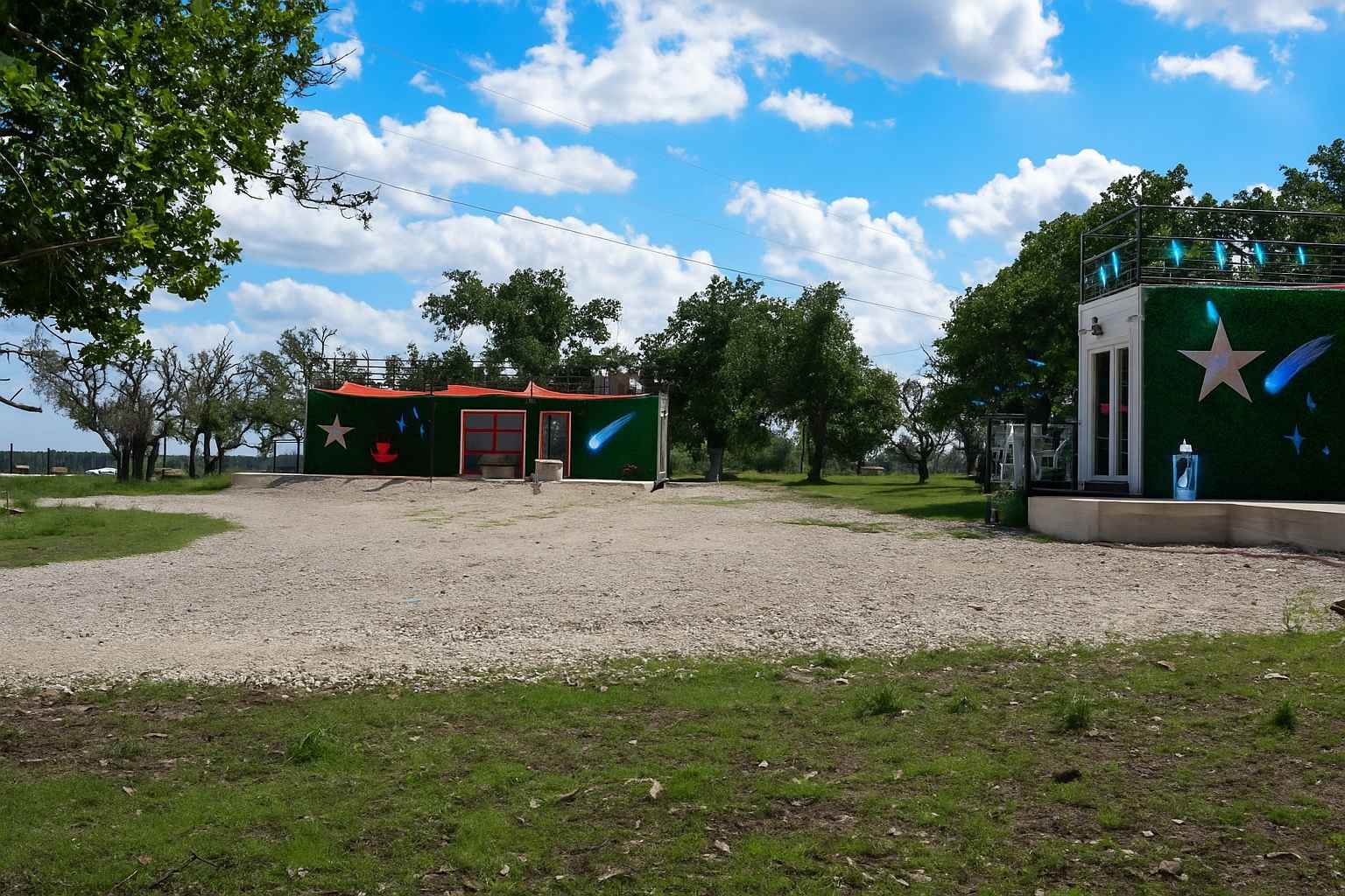 Top BNBs to Stay at for Comet Viewing in Fredericksburg Texas