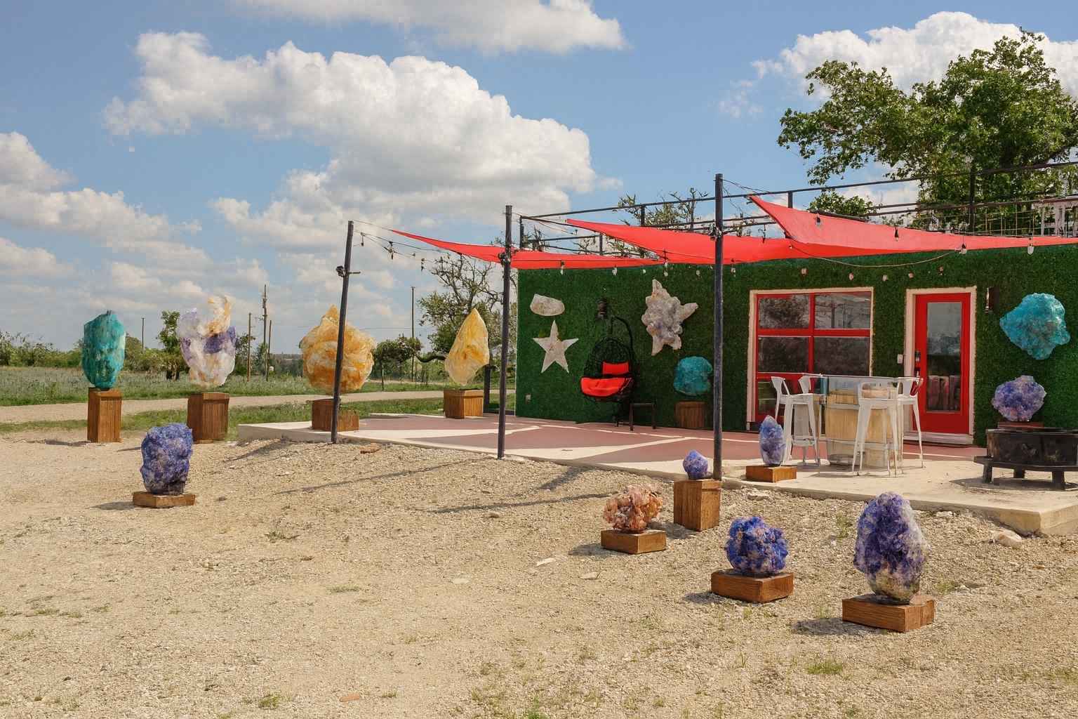 Best Airbnb To Stay At For Gem & Mineral Show Best Airbnbs to Stay at for Gem & Mineral Show