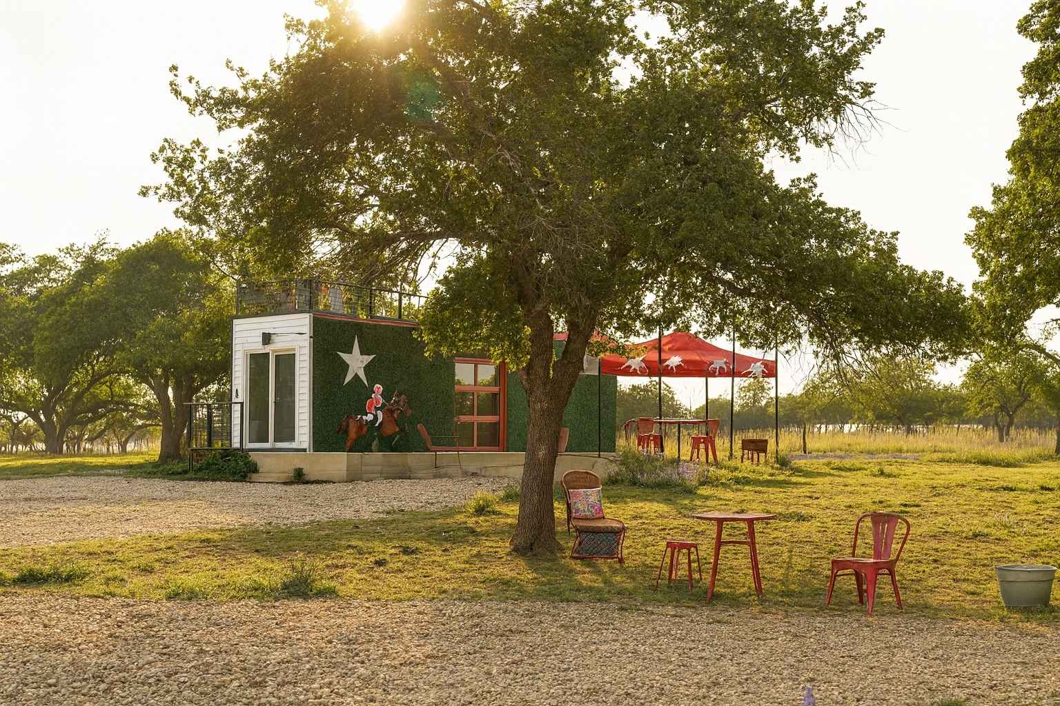 Best Airbnb To Stay At For Live Pari-mutuel Horse Racing best airbnbs to stay at for live pari-mutuel horse racing